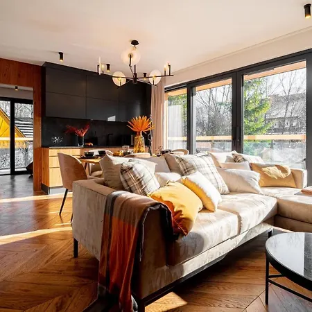 Male Zywczanskie Odkryj ザコパネ